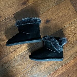 Bearpaw Women's Helaina Winter Black Boot - Fur - Size 5 Youth